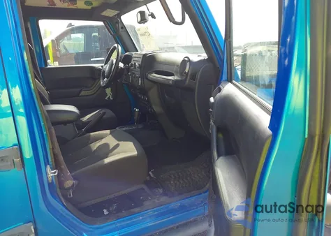 2016 Jeep Wrangler Unlimited Black Bear из США, поврежденный, VIN 1C4BJWDGXGL133731